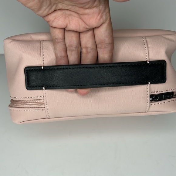 AWAY Cosmetic Bag - Picture 6 of 14
